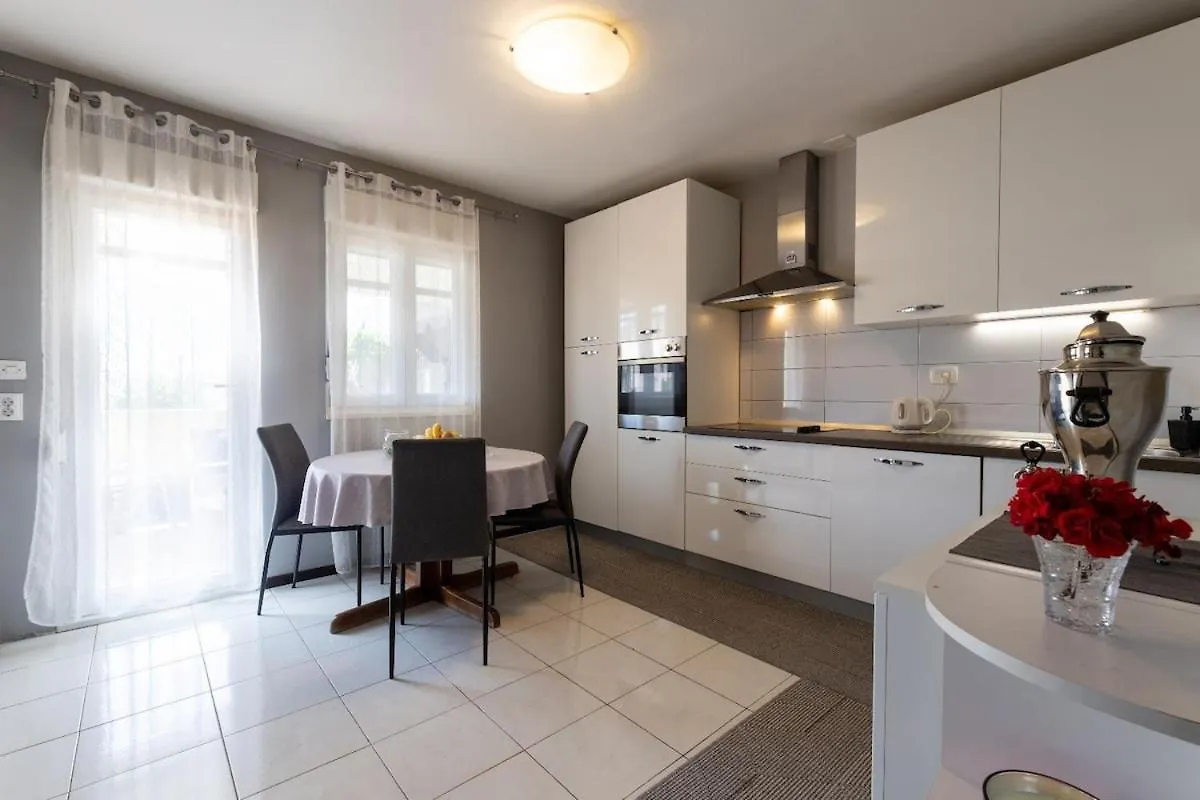 Smile Apartment Kastela Croatia